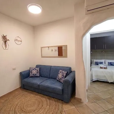 Venus House Апартаменти Ольбія